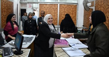 صور.. رئيس جامعة القناة :نسعى دائما إلى التميز والارتقاء فى الجوانب الإدارية