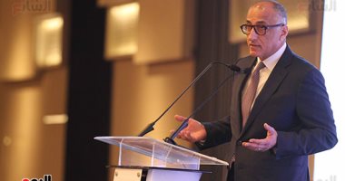 4 سنوات على قرار تحرير سعر الصرف.. الاحتياطى يسجل 39 مليار دولار وأداء قوى للجنيه أمام الدولار وانتهاء السوق السوداء للعملة.. و"التضخم" فى أدنى مستوياته.. والمؤسسات الدولية تؤكد صمود الاقتصاد أمام كورونا