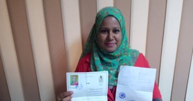 صور.. قصة فتاة من محو الأمية إلى محامية فى سوهاج