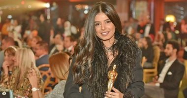 مريم عامر منيب تتسلم جائزة تقديرية باسم والدها: بتشرف وانا بشوف حب الناس ليك
