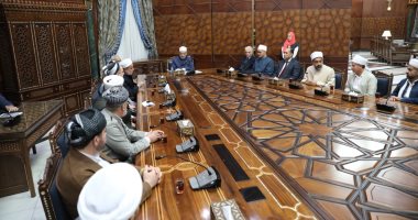 شيخ الأزهر: تدريب الأئمة لمواجهة الفكر المتطرف أولوياتنا
