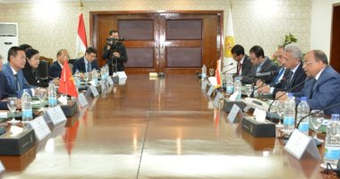 وزير التنمية المحلية: نسعى للاستفادة من تجربة فيتنام لدفع عجلة الاقتصاد المحلى