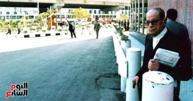 فى ذكرى ميلاد عميد الرواية العربية.. لماذا لم يكتب نجيب محفوظ عن الريف والصعيد؟