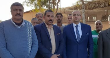 محافظ بنى سويف يتفقد مشروعات انتاج الدواجن والرومى للبدء فى تطويرها   
