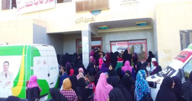 "صحة أسوان" توقع الكشف الطبى على 3688 مواطناً بالمجان.. صور