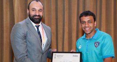 الهلال السعودى يتسلم شهادة "العالمية" من الفيفا