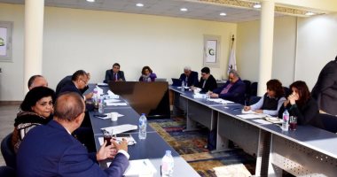 4 قطريين يفوضون مؤسسة "ماعت" لتجديد شكواهم للأمم المتحدة ضد الدوحة بخصوص اعتقال مواطنين ومنعهم من السفر.. الضحايا بينهم أحد أفراد الأسرة الحاكمة.. عقيل: نطالب بإنهاء كافة الإجراءات التعسفية ووقف التنكيل بهم