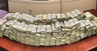 الشرطة الأمريكية تصادر 3 ملايين دولار مخبأة وسط لحوم الخنازير ..صور