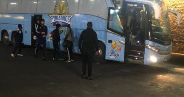 صور.. وصول الزمالك وبيراميدز إلى ستاد القاهرة