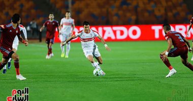 أشرف بن شرقي يهدد مرمي بيراميدز والشناوي يتألق