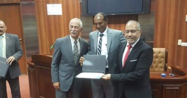 المصرية لعلوم الطيران تسلم شهادات الدورات التدريبية لـ 25 مراقبا من  ليبيا واليمن