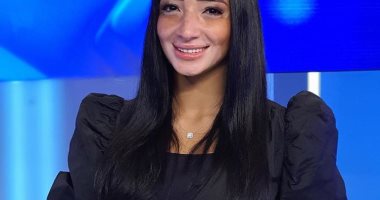 مصرية مصابة بمرض البهاق مراسلة لقناة أبو ظبى