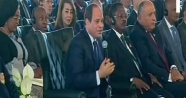 إشادة واسعة بتصريحات السيسى خلال منتدى أسوان.. الرئيس وعد بعدم التوقيع على قانون غير منصف للمرأة.. حركة أمهات تصنع المستحيل:" نثق أن الرئيس لن يخذلنا".. ومختصة بالشأن الأسرى:"المطلقات يعانين من الأعباء المادية"