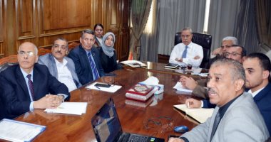 محافظ القليوبية يعقد اجتماعا لمتابعة تطوير منطقة مسطرد بشبرا الخيمة