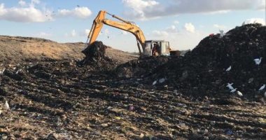 البدء فى نقل 50 ألف طن قمامة بالشرقية للمدفن الصحى