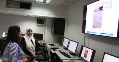صور.. هنا نجد الإجابة على أسباب تناقضات الطقس فى بعض الأحيان.. "اليوم السابع" داخل مركز التنبؤ بالأمطار بوزارة الرى.. تحديد شدة الأمطار لتخفيض مناسيب الترع.. ونشرة جوية على مدار 3 أيام..وإرسال التوقعات لعدة دول