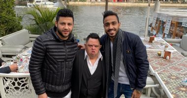 شاهد.. مقلب كهربا مع أمح وأصدقائه احتفالا بانضمامه للأهلى