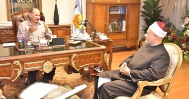 محافظ أسيوط ووكيل الأوقاف يبحثان مواجهة الخصومات الثأرية