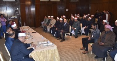 صور.. وزير الأوقاف: عقد دورة تدريبية لتأهيل وتطوير أداء أئمة المساجد بمطروح