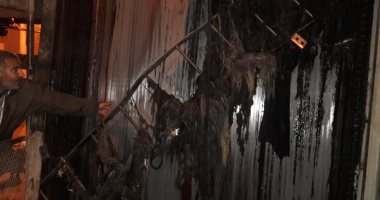 صور .. العثور على هيكل معدنى فى مخلفات الصرف الصحى بعد نوة " قاسم" بالاسكندرية 