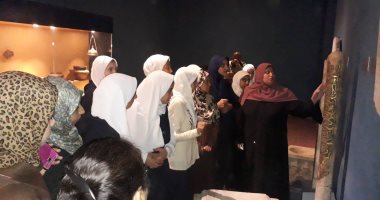 شاهد.. جولة إرشادية لطلاب المدارس داخل متحف ملوى بالمنيا
