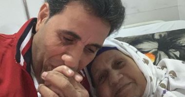 أحمد شيبة يطمئن جمهوره عن حالة والدته الصحية:بقيت بخير وبتدعليكم 