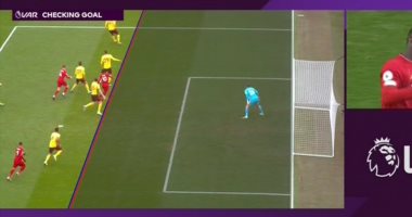 تقنية الفيديو تلغى هدف ساديو مانى فى مباراة ليفربول ضد واتفورد.. فيديو