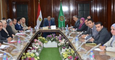 محافظ الدقهلية للفريق المعاون: لابد من تعظيم موارد المراكز والاستفادة منها
