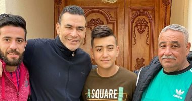 صور.. الحضرى يستضيف "مكتشفه" فى فيلا أكتوبر