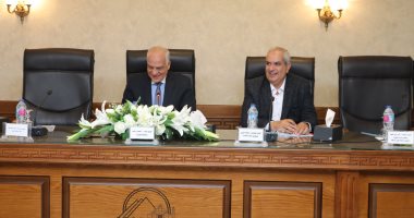محافظ الجيزة يلتقى نواب الوراق وأوسيم وإمبابة ومنشأة القناطر وكرداسة