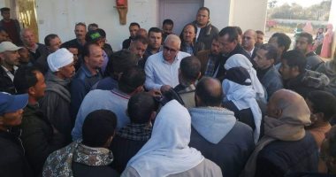 محافظ الوادى الجديد يقرر تسمية مدرسة بأسماء ضحايا حادث فى الفرافرة 