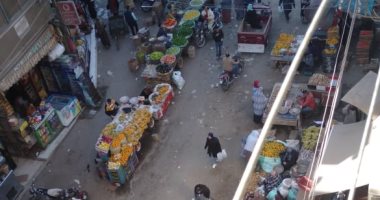 قارىء يشكو من انتشار الباعة الجائلين بشارع جمال عبد الناصر فى البحيرة