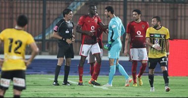 سوبر كورة.. إبراهيم نور الدين يتهم 4 لاعبين ببيراميدز بمحاولة الاعتداء عليه