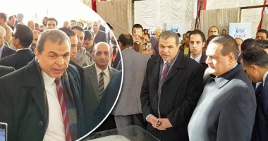 وزير القوى العاملة ومحافظ البحيرة يفتتحان ملتقى تشغيل يوفر 8500 فرصة عمل.. سعفان: المشروعات القومية أسهمت فى خفض معدل البطالة لـ 7.8%.. وأطلقنا 8 وحدات تدريب متنقلة بالقرى الأكثر احتياجا لتدريب الشباب