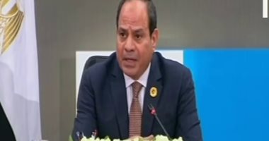 الرئيس السيسي يتفقد معرض وزارة التضامن.. ويطلع على مشروع "مودة"