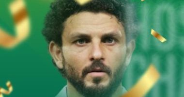 "كاف" يحتفل بعيد ميلاد اسطورتا الكرة الأفريقية حسام غالى والجزائرى رابح ماجر