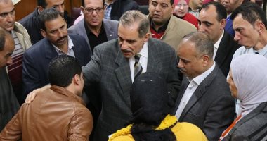 صور .. محافظ كفر الشيخ يناقش 53 شكوى فى لقاء المواطنين 