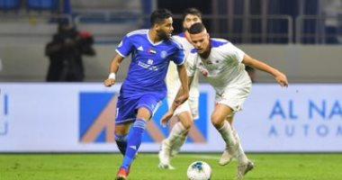 الشارقة يعزز صدارته للدوري الإماراتى بثلاثية فى النصر.. فيديو