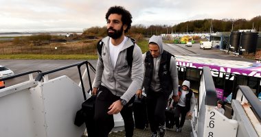 محمد صلاح يطير إلى قطر مع ليفربول للمشاركة فى مونديال الأندية.. صور