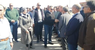 صور.. محافظ البحر الأحمر: 22 محل بالعريشى يساهم فى توفير فرص عمل للشباب