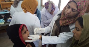 صور.. قوافل جامعة القناة تعالج 607 حالة بقرية أم عزام فى الإسماعيلية