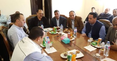 وفد برلمانى يتفقد عددا من مشروعات الطرق القومية بمحافظة البحر الأحمر