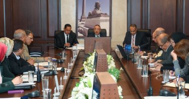 محافظ الإسكندرية يشدد على إنهاء كافة المشكلات المتعلقة بتراكمات الأمطار 