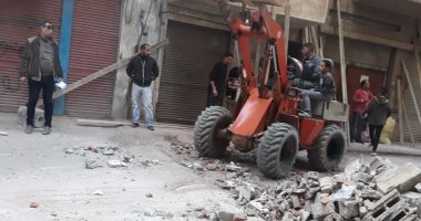 نيابة المنتزه تشكل لجنة هندسية لمعاينة انهيار أجزاء من عقار بالإسكندرية