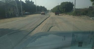 اضبط مخالفة.. تدهور حالة طريق "شبين القناطر - كفر حمزة" بالقليوبية.. صور