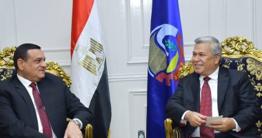 صور .. محافظ البحيرة يستقبل السفير الإندونيسى لتدشين فعاليات اليوم الثقافى