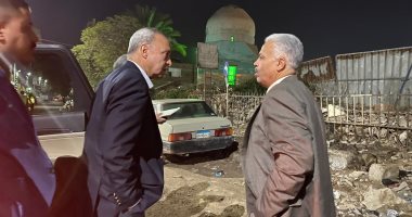 صور.. محافظ القليوبية يجرى جولة مفاجئة ببنها ويوجه بشن حملة نظافة مكبرة