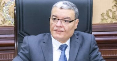 محافظ المنيا يطالب المواطنين بعدم النزول إلى الشارع والالتزام بالحظر