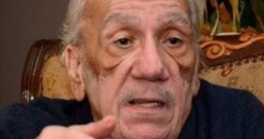 محفوظ عبد الرحمن "عاش هنا" التنسيق الحضارى يضع لافتة باسم الكاتب فى "الجيزة"