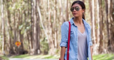 6 أسرار لاستايل مريح فى السفر الطويل بالسيارة.. "لمى شعرك ومتنسيش النظارة"